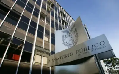 Professor é acusado de importunação sexual contra cinco alunas durante as aulas no Paraná